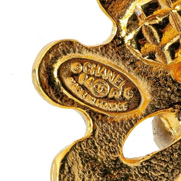 CHANEL CC Logos Round Flower Clip-On Earrings Gold Tone 94P Auth w/Box #4648 - Picture 4 of 5